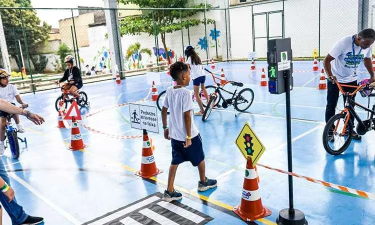 Ação educativa da Semana Nacional de Trânsito no Rio de Janeiro