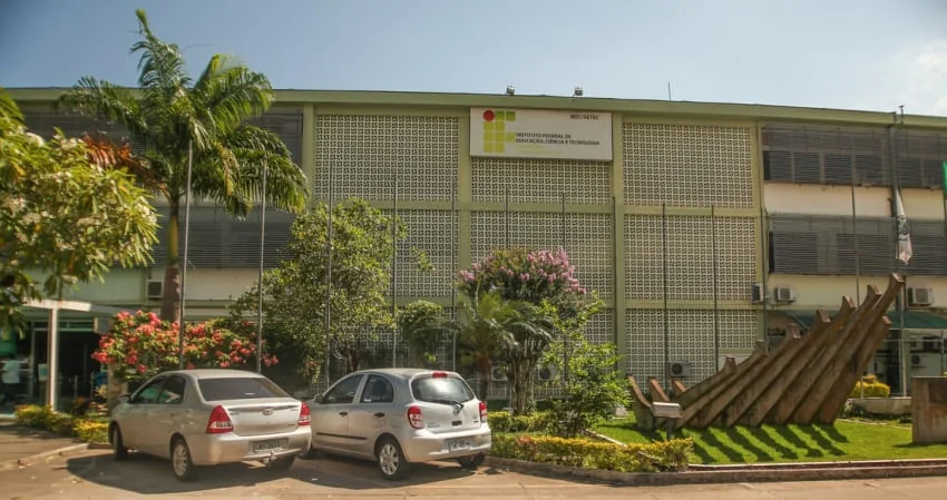 Fachada do Campus Campos Centro do Instituto Federal Fluminense