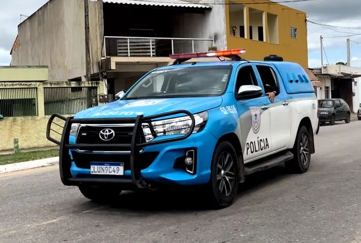 Viatura da Polícia Militar durante ocorrência no Norte Fluminense