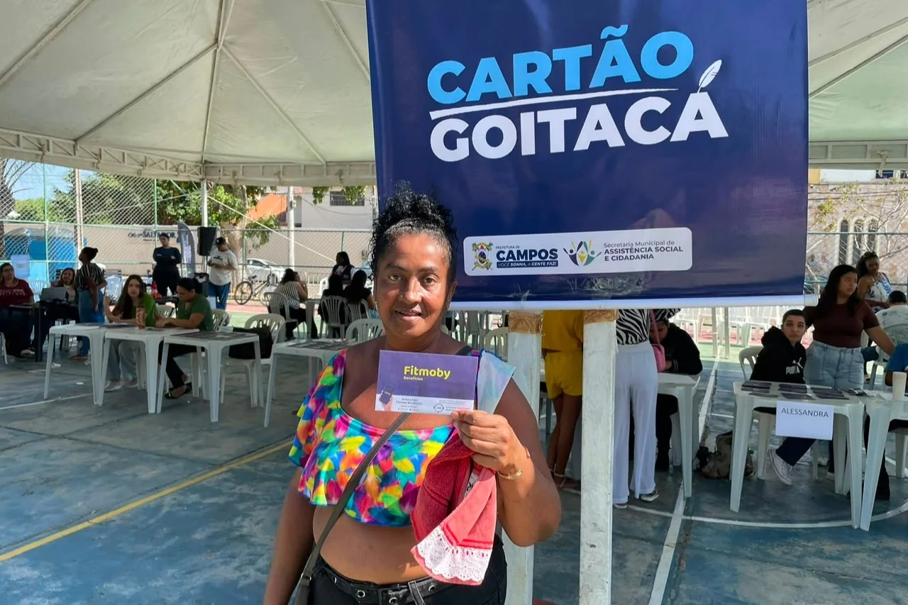 Cartão Goitacá usado no programa municipal de transferência de renda