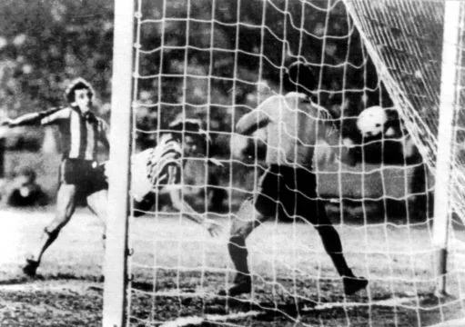 César Oliveira marcou gol decisivo do Grêmio na Libertadores de 1983