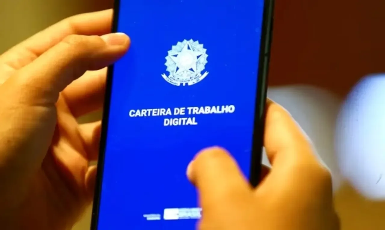 Estado divulga mais de 3,6 mil vagas de emprego e estágio