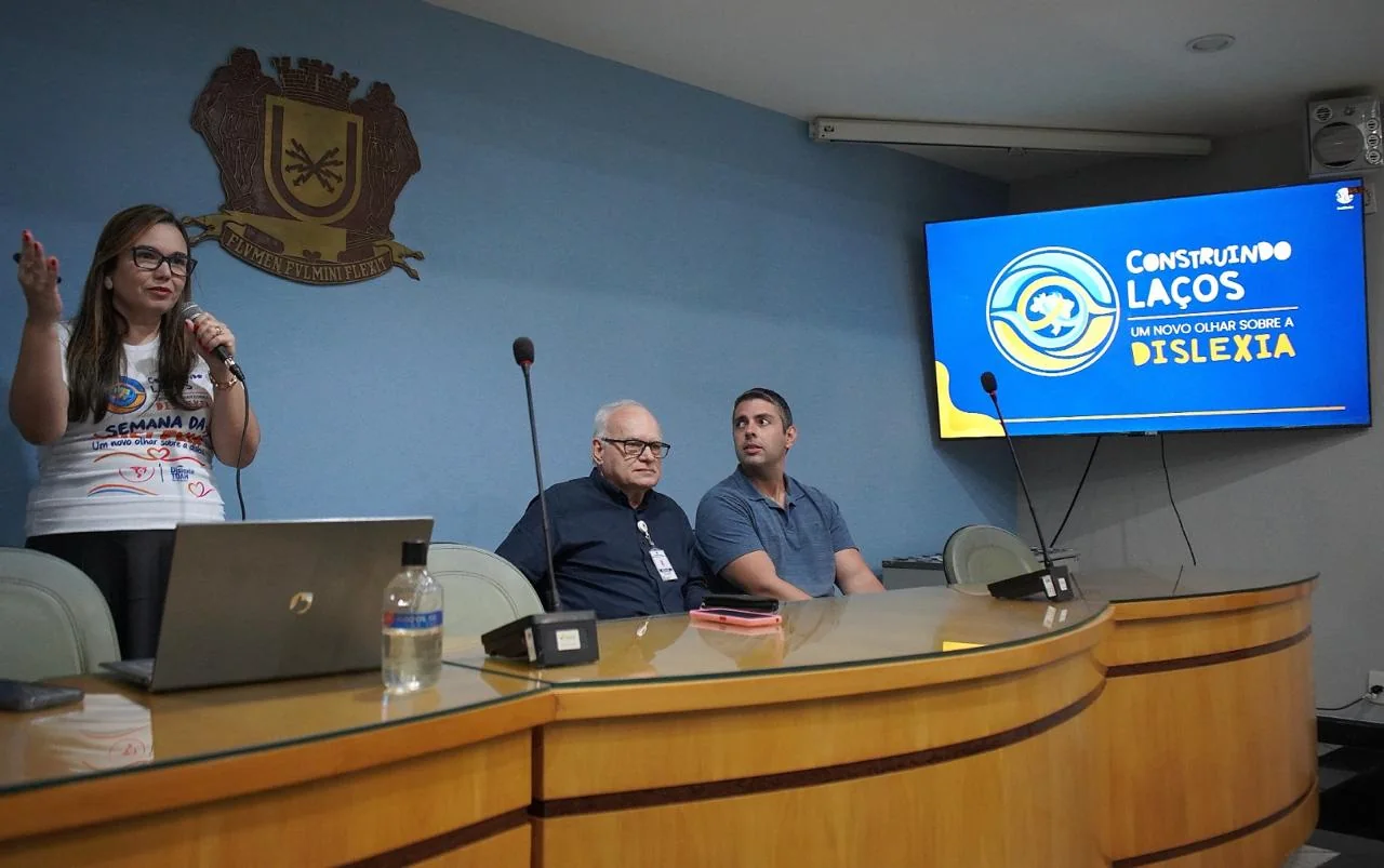 Volta Redonda orienta educadores sobre sinais de dislexia
